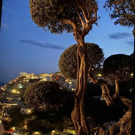 Mary ベッド・アンド・ブレックファスト