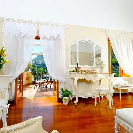 ベッド・アンド・ブレックファスト Mary 4*