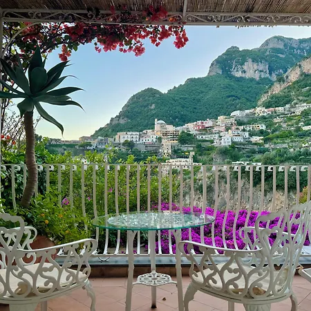 ベッド・アンド・ブレックファスト Mary 4*