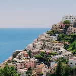 Mary 4* Positano