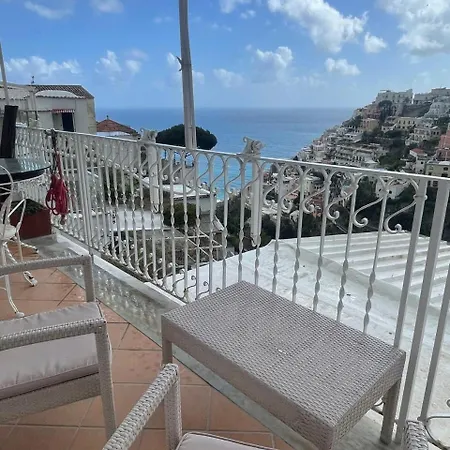 Mary Bed & Breakfast 4*