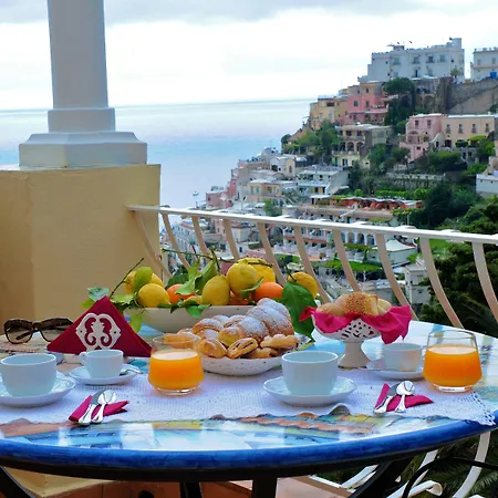 Mary فندق مبيت وإفطار 4*