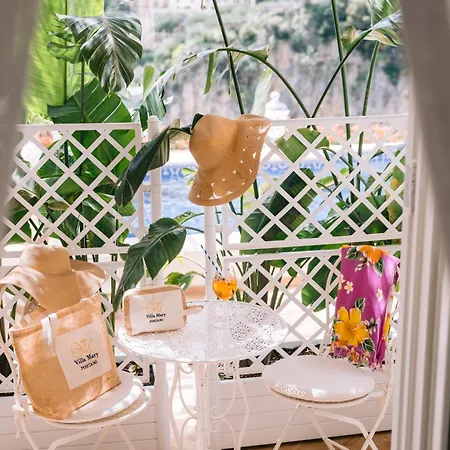 Mary Bed and Breakfast 4*