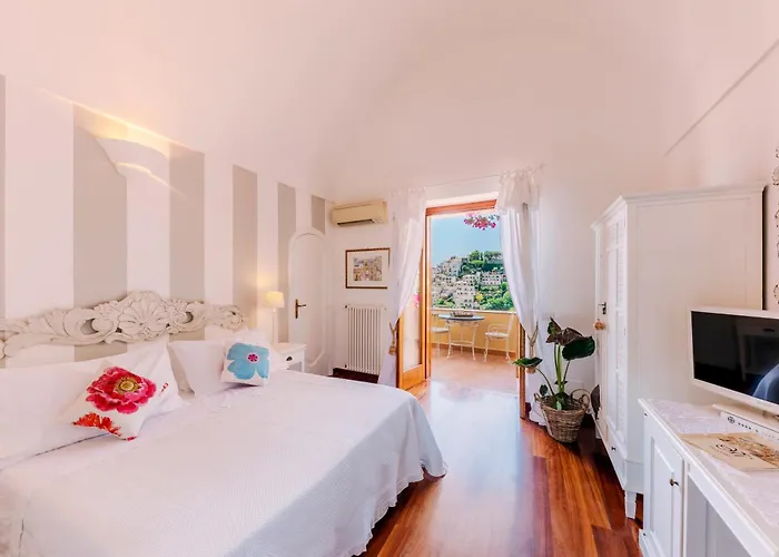 Mary Bed & Breakfast 4*